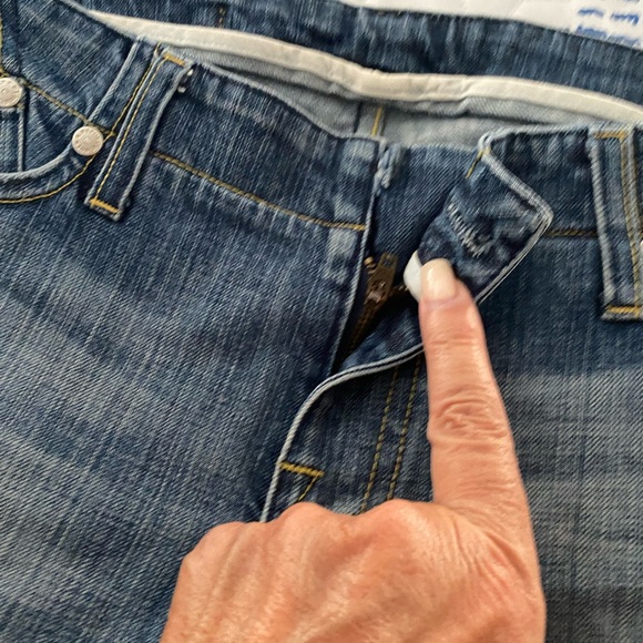 Rock & Republic Dark Blue Boyfriend Jeans - Picture 2 of 9